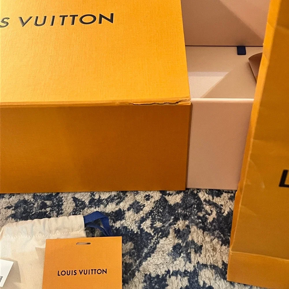 Louis Vuitton Authentic Empty Box Dust Bag Shopping Bag Ribbon Packaging Set